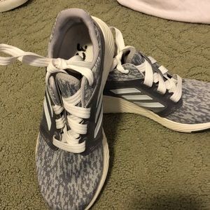 Almost new adidas bounce lux sneakers